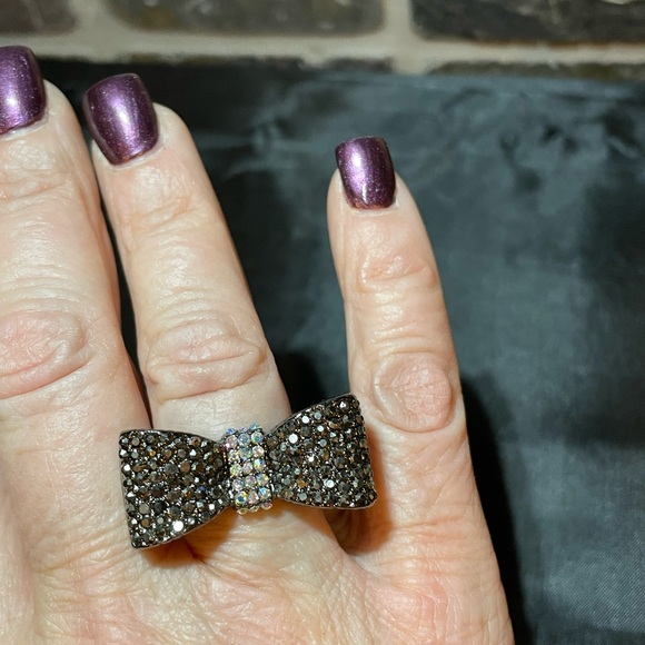 NWT Crystal Bow stretch ring one size fits all black color with crystals - Picture 1 of 8
